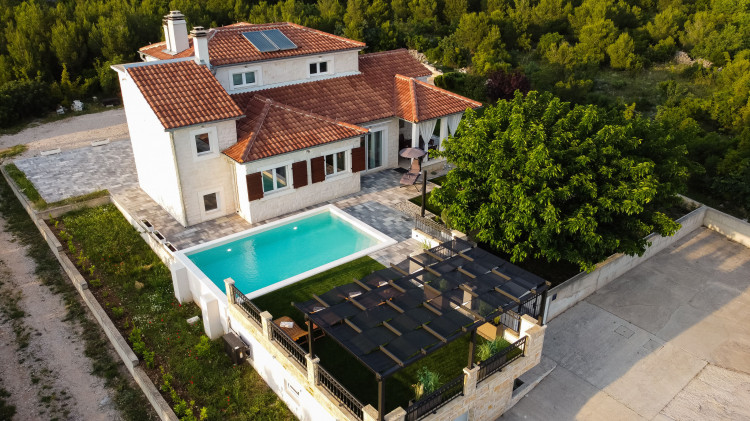 Villa Whitestone