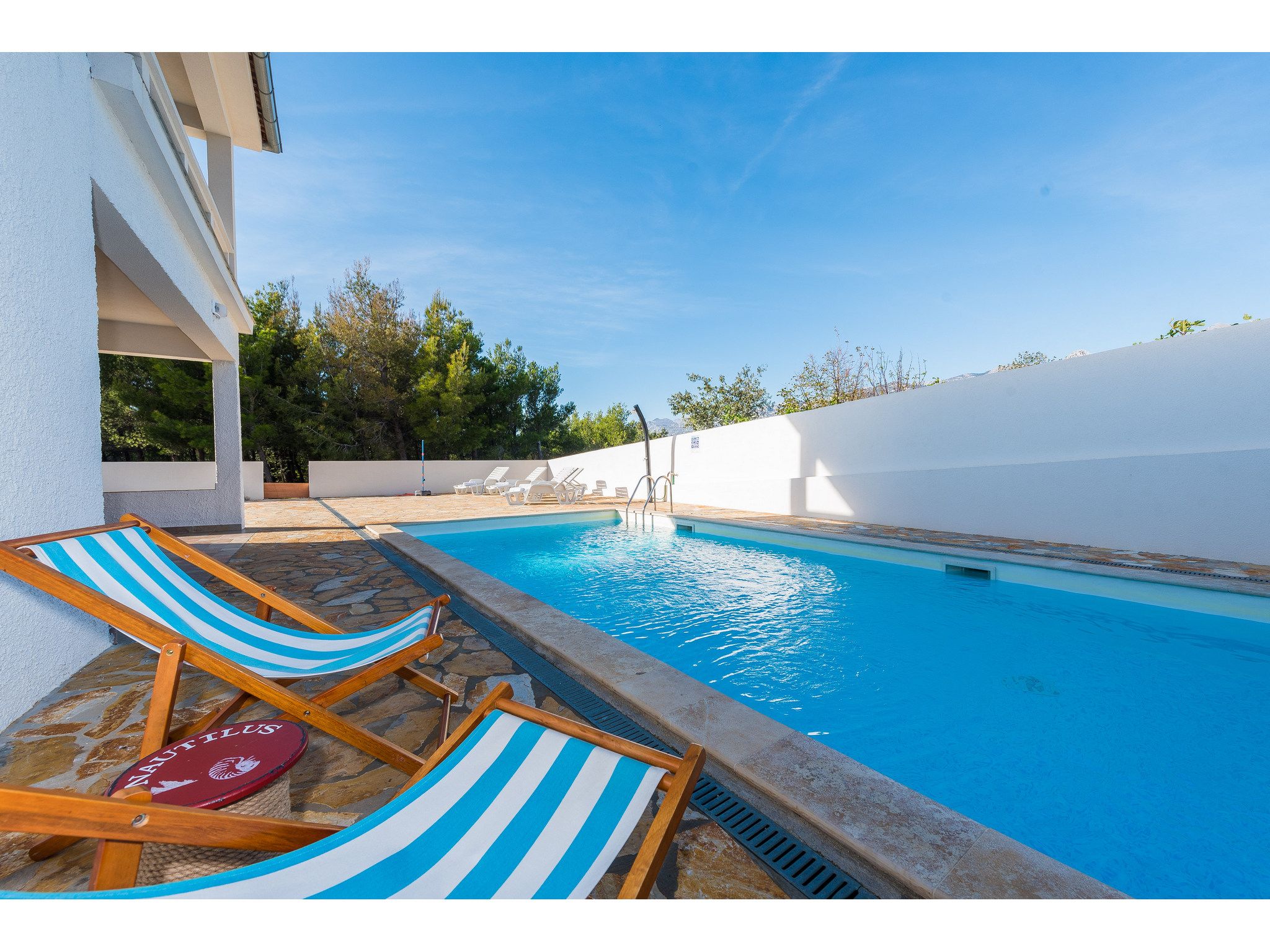 Vila More with pool and garden