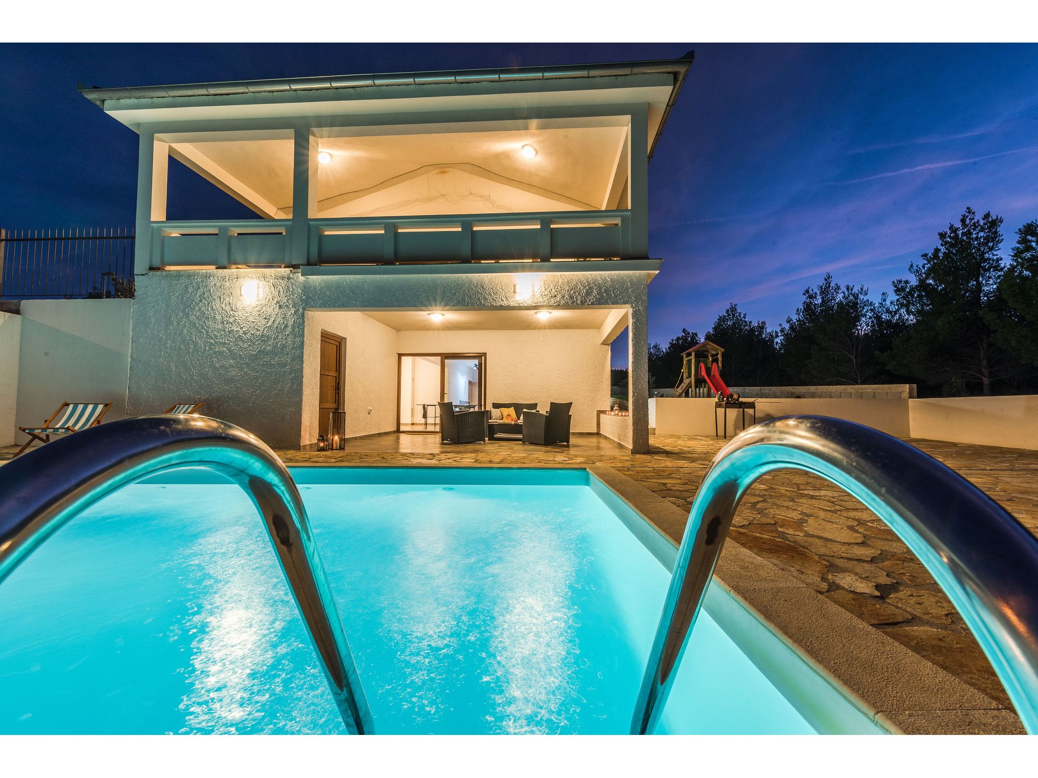 Vila More with pool and garden