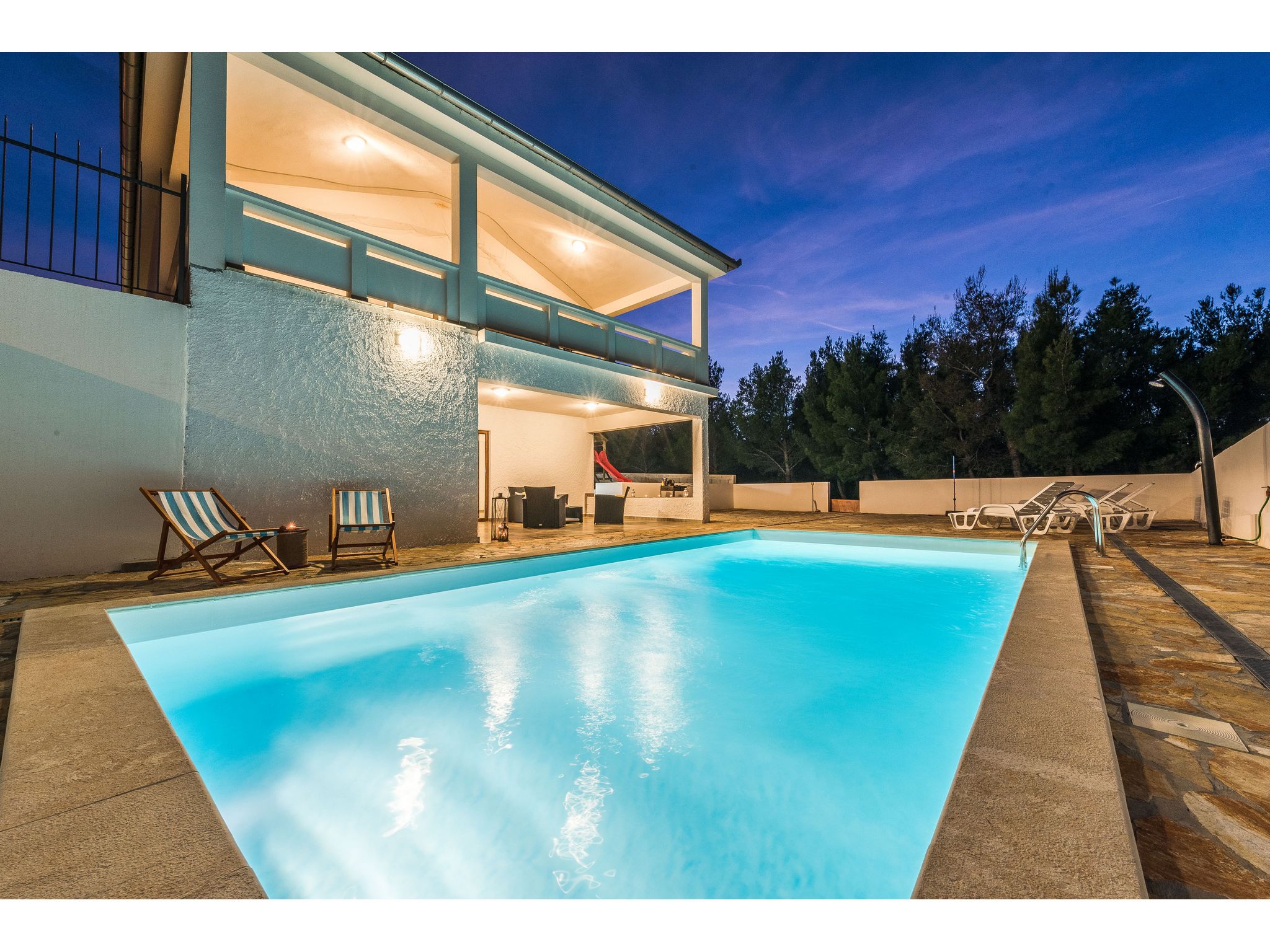 Vila More with pool and garden