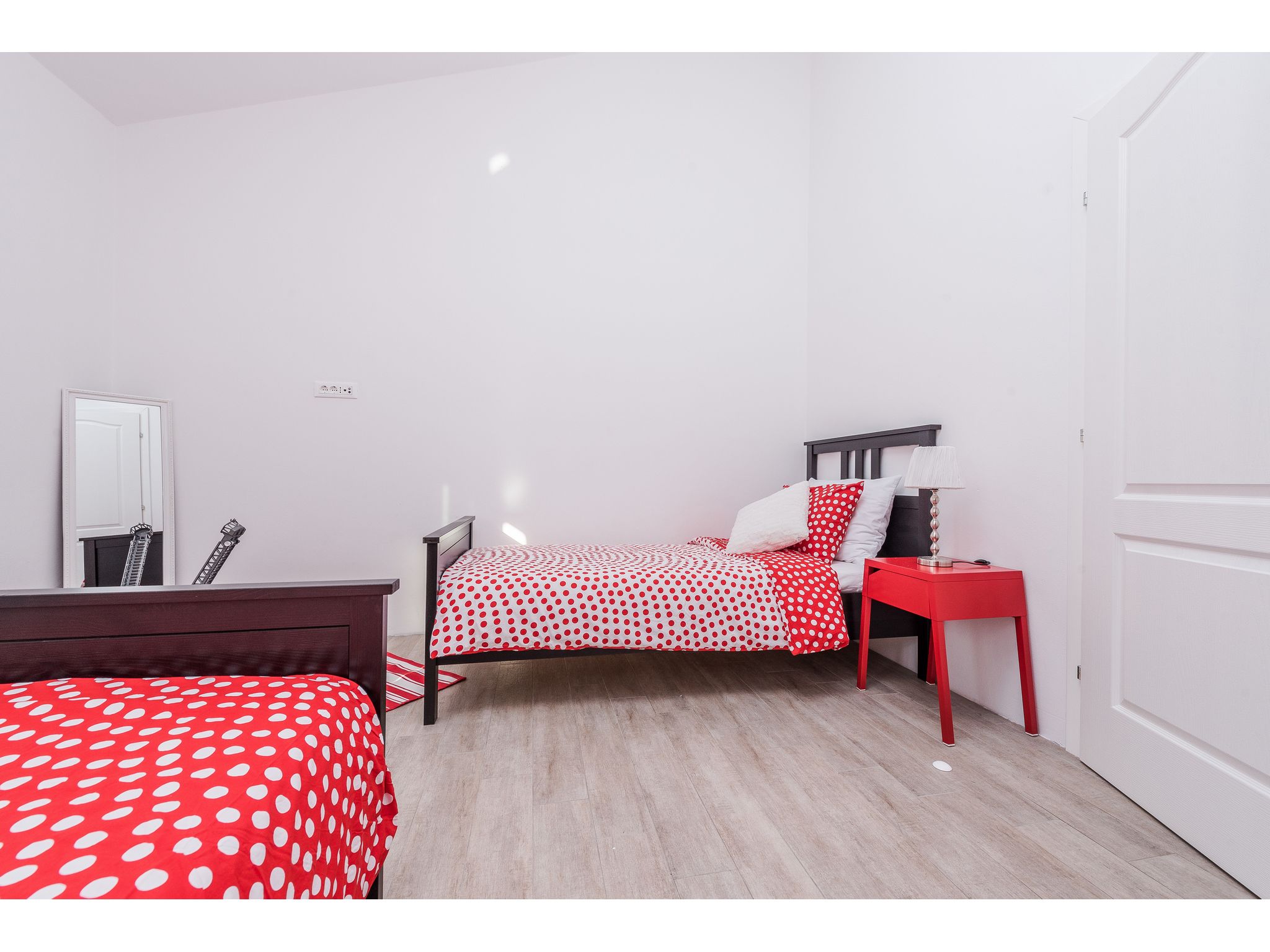 Vila More with pool and garden