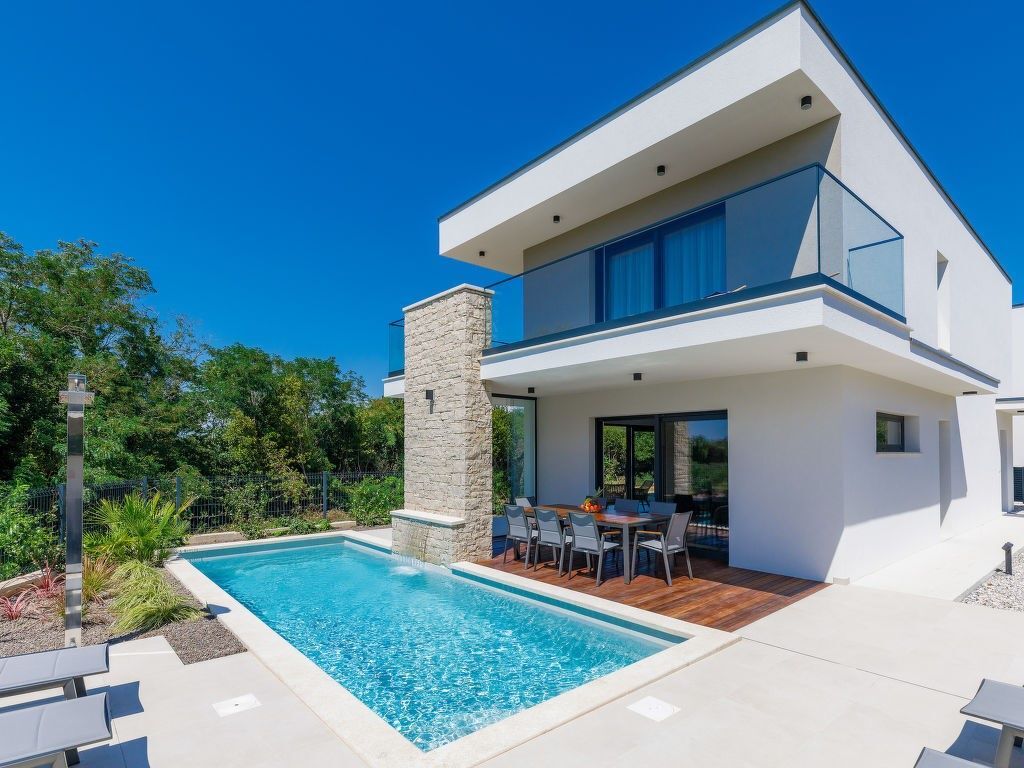 Villa Irena with pool