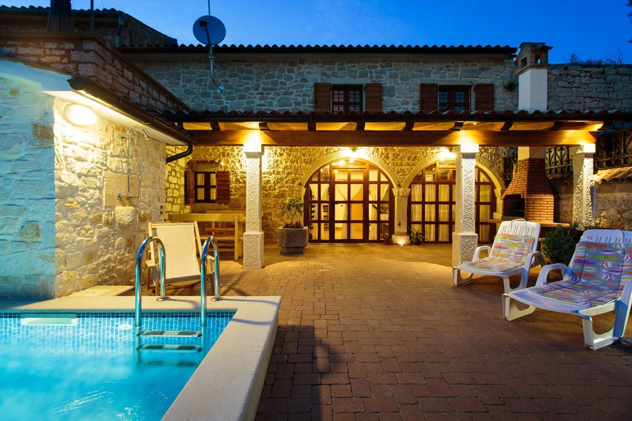 Villa ANDORO