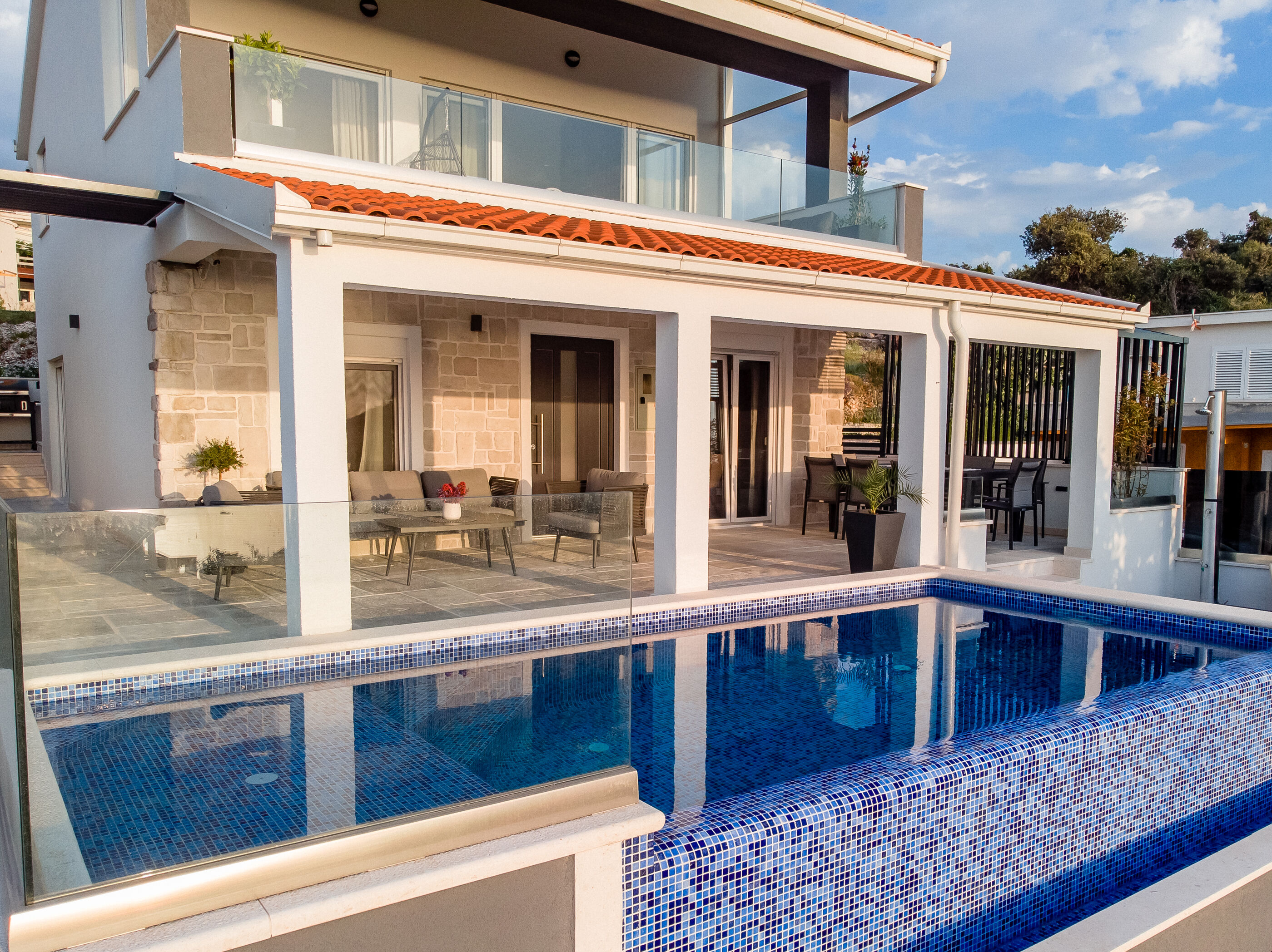 Villa Miracle